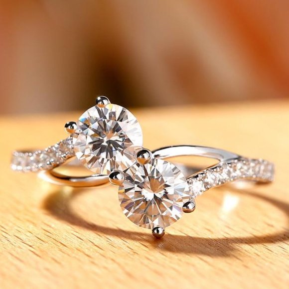 🍁 Beautiful Twisted Double Round Trendy Pure Zircon Rings for Women, PD243 - Picture 1 of 5